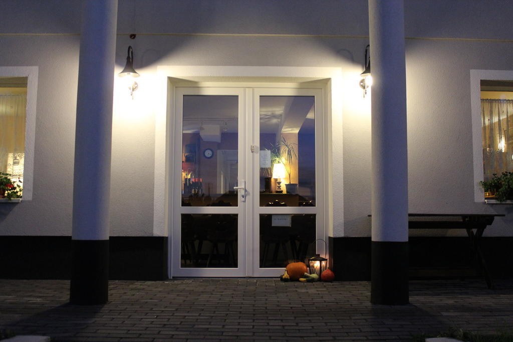 Hotel Menthol - Budapest — Photos 1